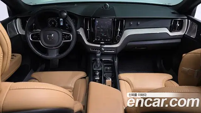 Volvo XC60 2020 — Фото 7/20