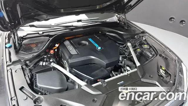 BMW 5 Series 2020 — Photo 6/20