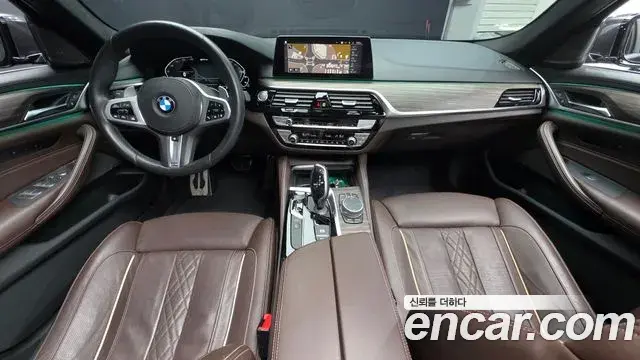 BMW 5 Series 2020 — Photo 7/20