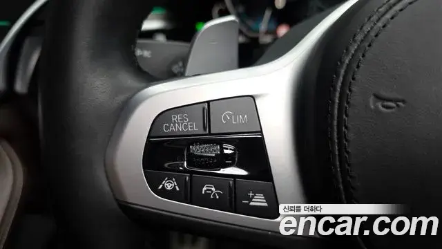 BMW 5 Series 2020 — Photo 17/20