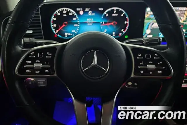 Mercedes-Benz GLE-Class 2021 — Photo 10/20