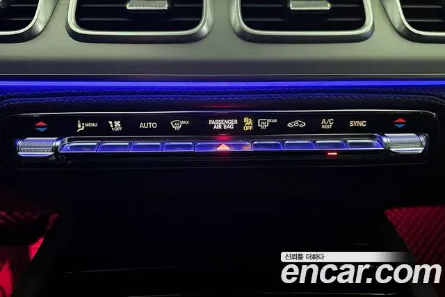 Mercedes-Benz GLE-Class 2021 — Photo 13/20