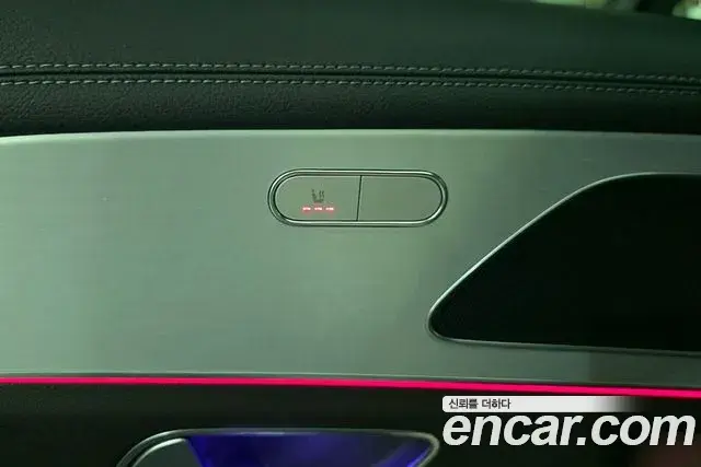 Mercedes-Benz GLE-Class 2021 — Photo 17/20