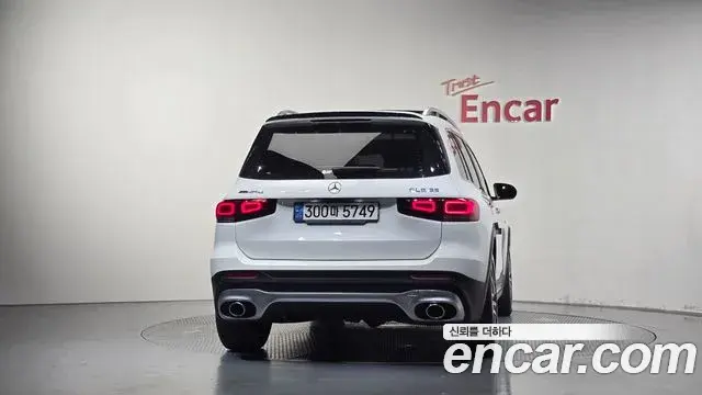 Mercedes-Benz GLB-Class 2022 — Photo 4/20