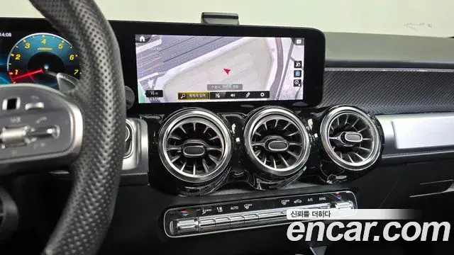 Mercedes-Benz GLB-Class 2022 — Photo 13/20