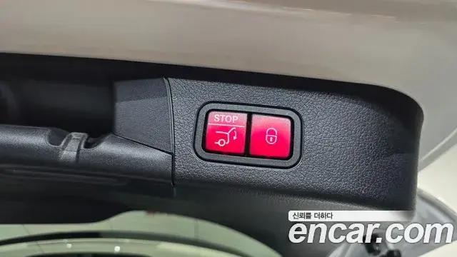 Mercedes-Benz GLB-Class 2022 — Photo 18/20