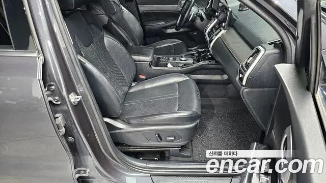Kia Sorento 2021 — Фото 11/20