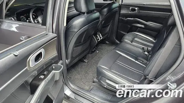 Kia Sorento 2021 — Фото 12/20