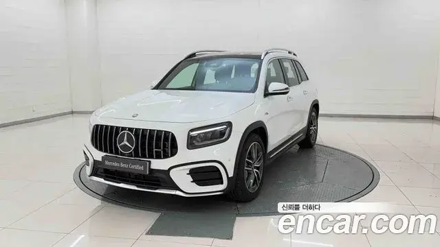Mercedes-Benz GLB-Class 2026 — Фото 1/20
