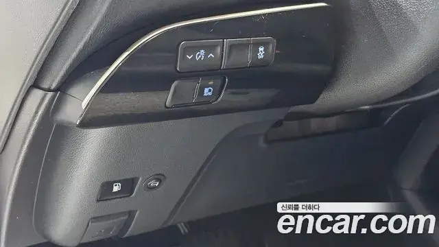 Toyota Prius 2021 — Фото 16/20