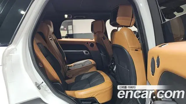 Land Rover Range Rover Sport 2021 — Photo 11/20