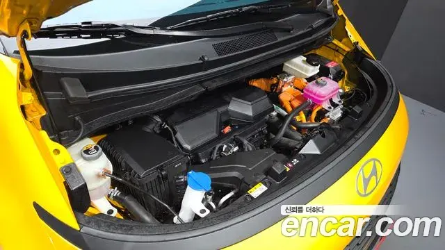 Hyundai Staria 2026 — Photo 6/20
