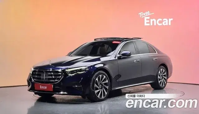 Mercedes-Benz E-Class 2024 — Photo 1/20