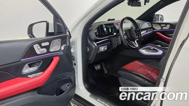 Mercedes-Benz GLE-Class 2023 — Photo 10/20