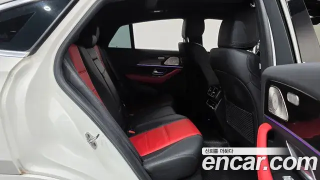 Mercedes-Benz GLE-Class 2023 — Photo 11/20