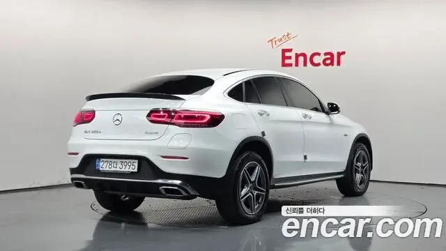 Mercedes-Benz GLC-Class 2021 — Photo 2/20