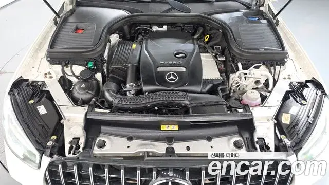 Mercedes-Benz GLC-Class 2021 — Photo 6/20
