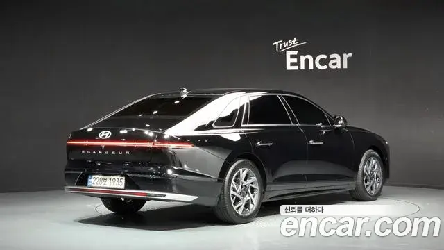 Hyundai Grandeur 2023 — Photo 2/20