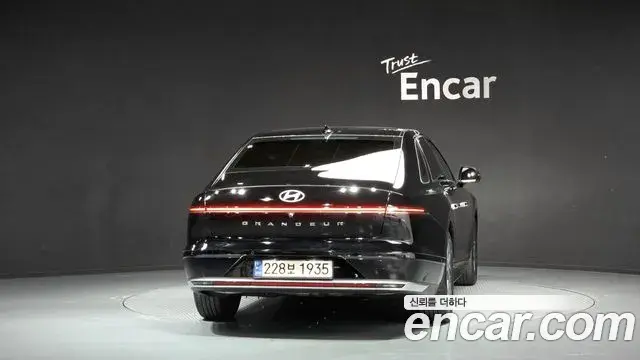 Hyundai Grandeur 2023 — Photo 4/20