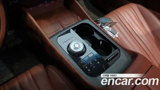 Kia K8 2024 — Photo 9/20