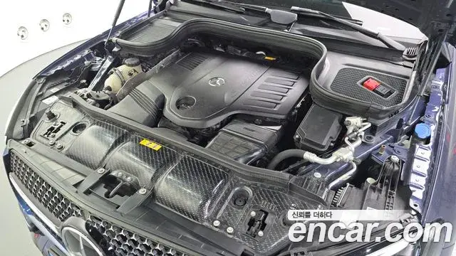 Mercedes-Benz GLE-Class 2023 — Photo 6/20