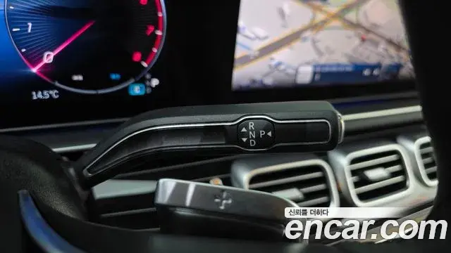 Mercedes-Benz GLE-Class 2023 — Photo 9/20