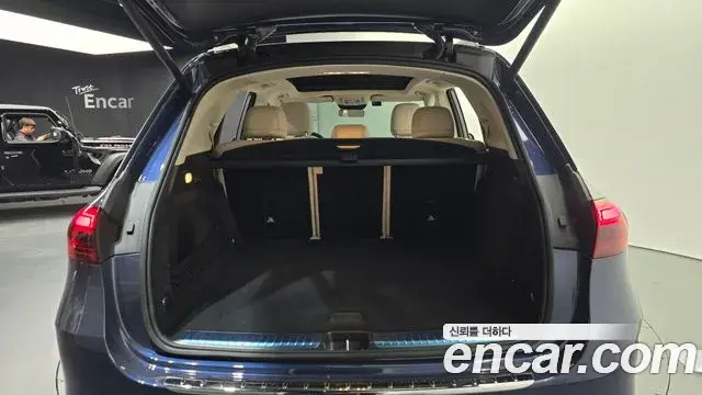 Mercedes-Benz GLE-Class 2023 — Photo 18/20