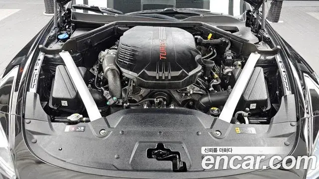 Kia Stinger 2022 — Photo 6/20