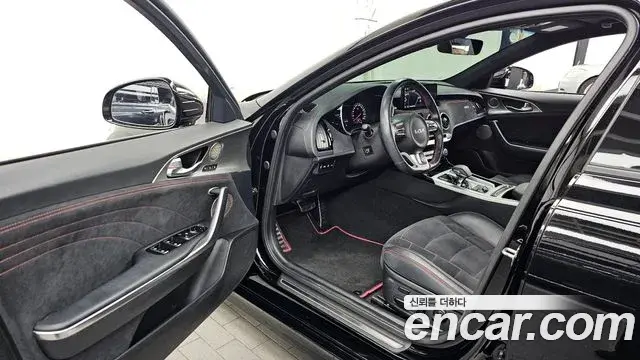 Kia Stinger 2022 — Photo 10/20