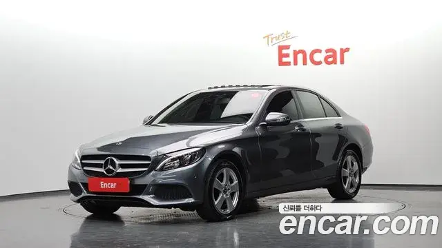 Mercedes-Benz C-Class 2018 — Фото 1/20