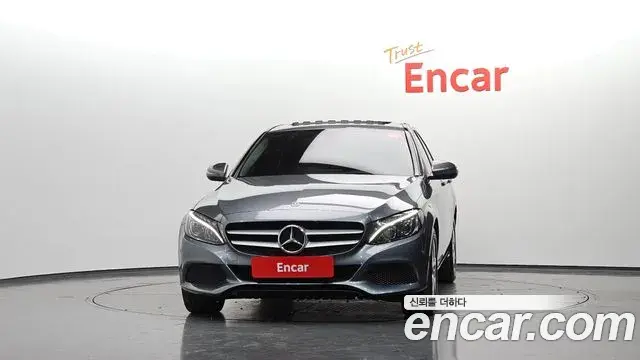 Mercedes-Benz C-Class 2018 — Фото 3/20