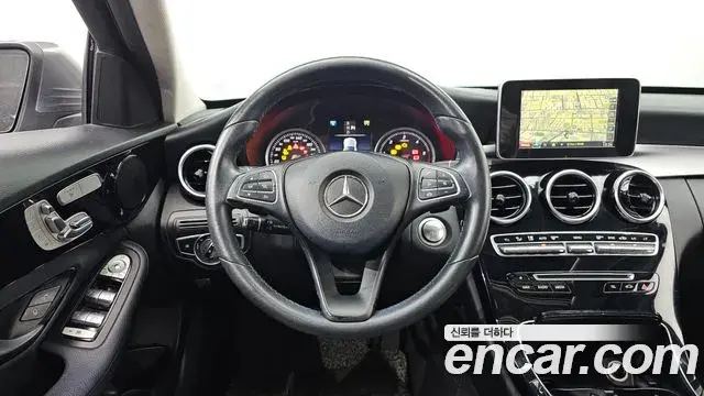 Mercedes-Benz C-Class 2018 — Фото 13/20