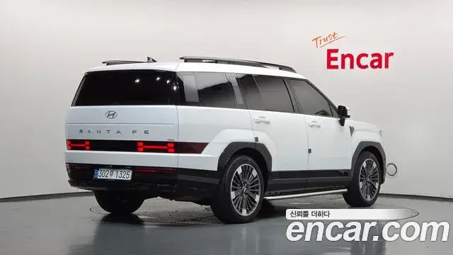 Hyundai Santa Fe 2024 — Photo 2/20