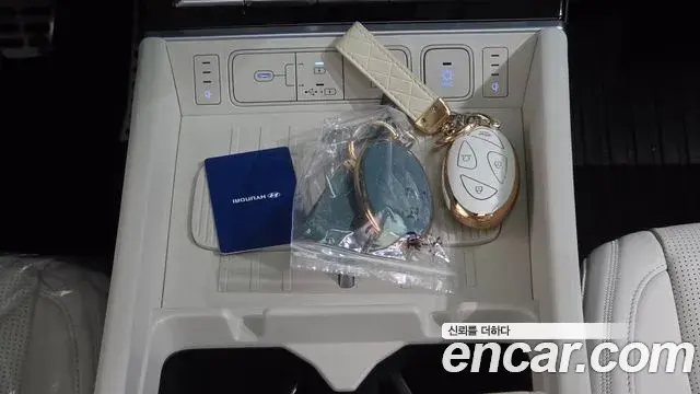 Hyundai Santa Fe 2024 — Photo 16/20