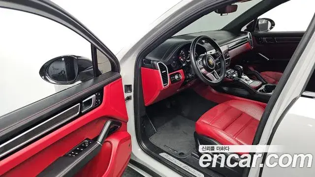 Porsche Cayenne 2023 — Photo 10/20