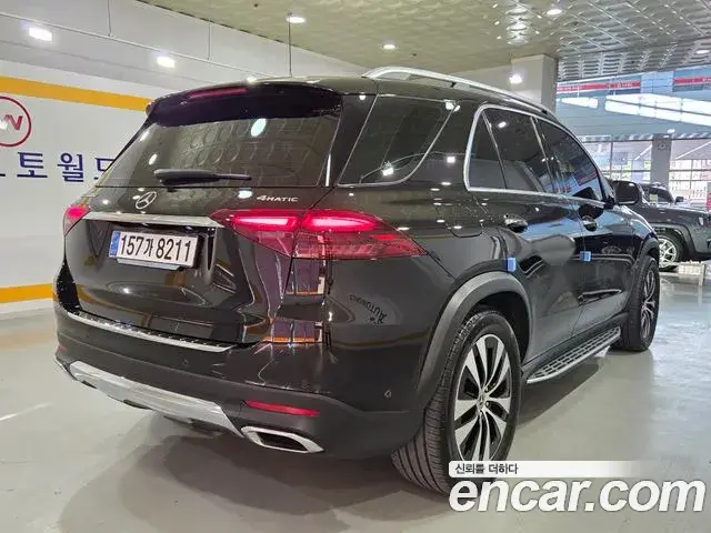 Mercedes-Benz GLE-Class 2023 — Photo 2/19