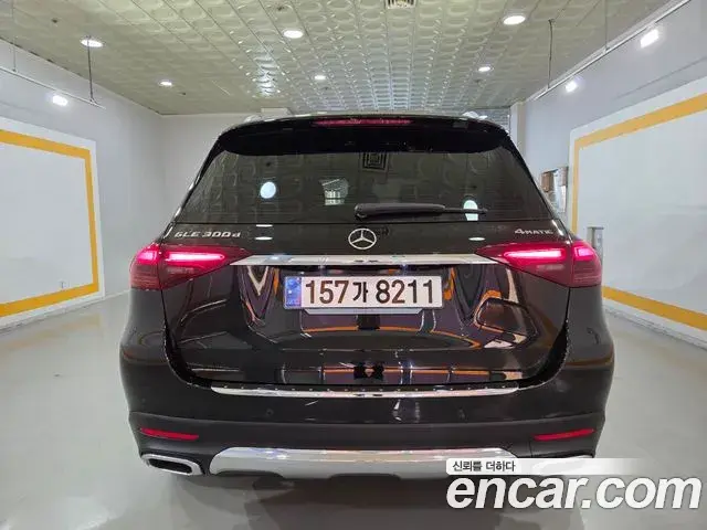 Mercedes-Benz GLE-Class 2023 — Photo 3/19