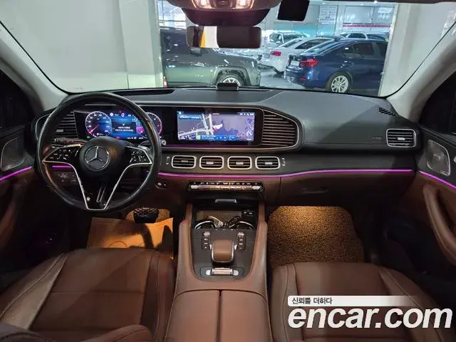 Mercedes-Benz GLE-Class 2023 — Photo 10/19