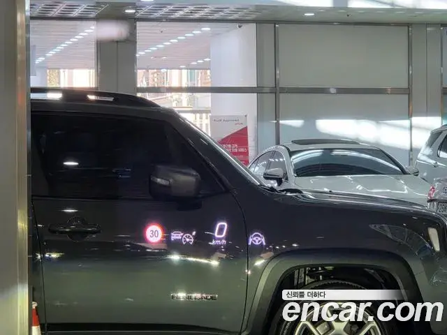 Mercedes-Benz GLE-Class 2023 — Photo 6/19