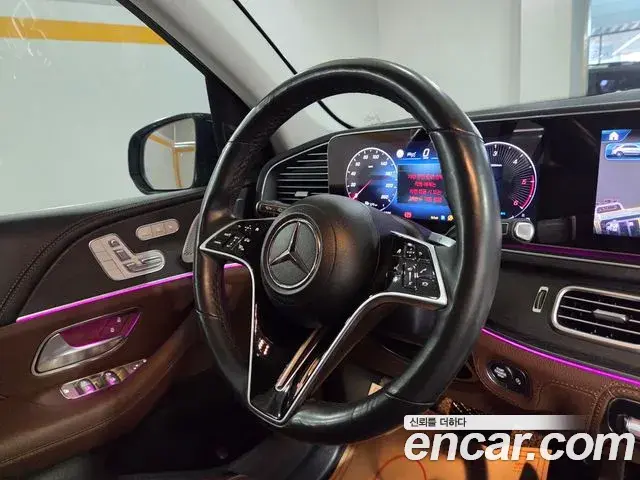 Mercedes-Benz GLE-Class 2023 — Photo 16/19