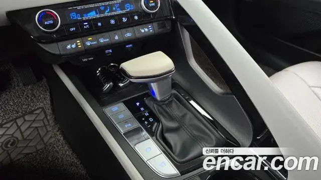 Hyundai Avante 2020 — Photo 9/20
