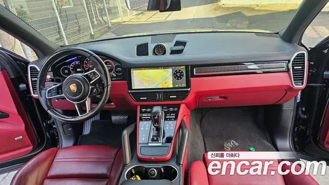 Porsche Cayenne 2019 — Şəkil 17/20