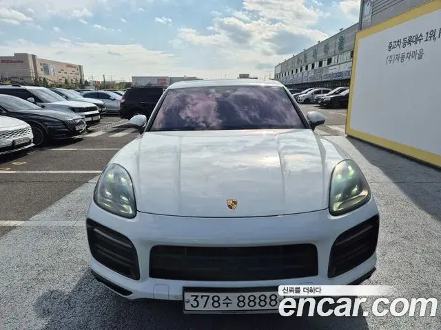 Porsche Cayenne 2019 — Photo 1/20