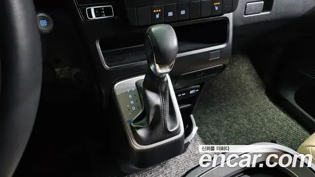 Hyundai Staria 2022 — Photo 11/20