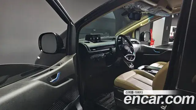 Hyundai Staria 2022 — Photo 16/20