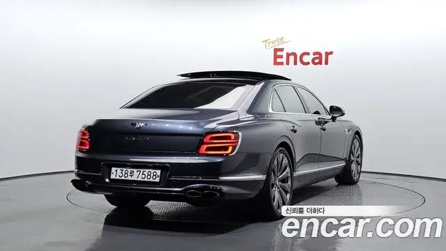 Bentley Flying Spur 2021 — Фото 2/20