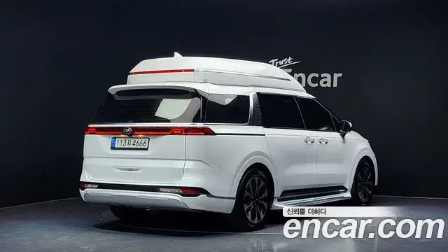 Kia Carnival 2021 — ფოტო 1/20