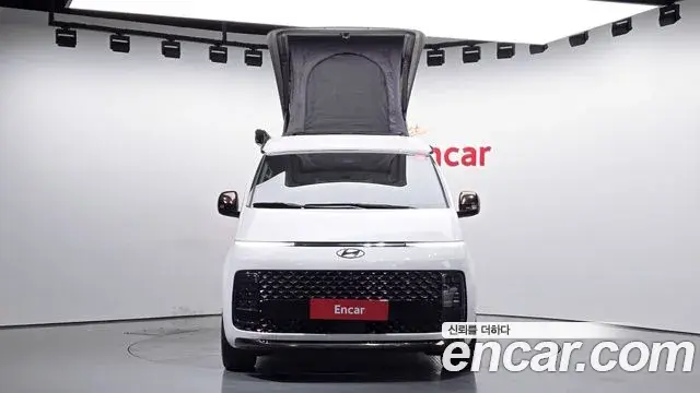 Hyundai Staria 2022 — Photo 17/20