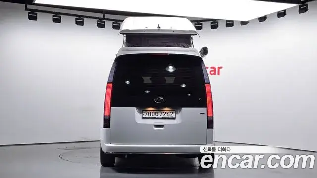 Hyundai Staria 2022 — Photo 3/20