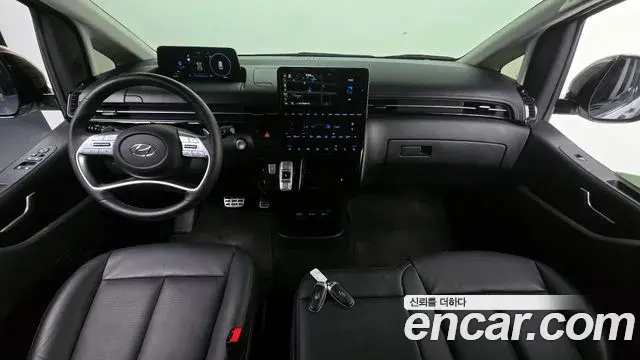 Hyundai Staria 2022 — Photo 7/20